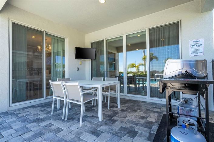 Image No.42-6 Bed Property for sale