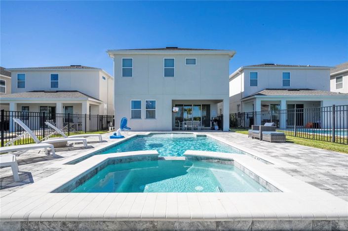 Image No.51-6 Bed Property for sale