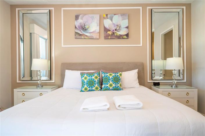 Image No.53-6 Bed Property for sale