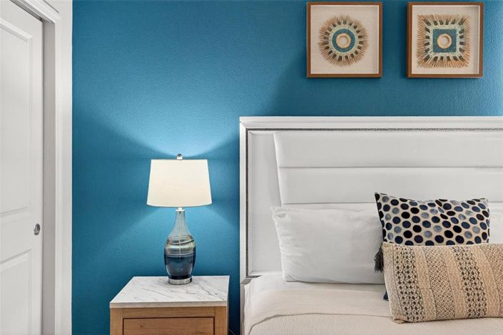 Image No.22-7 Bed Property for sale