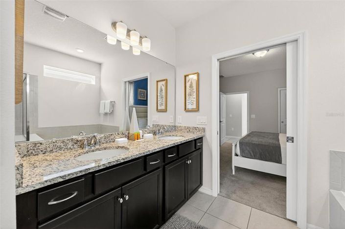 Image No.29-7 Bed Property for sale