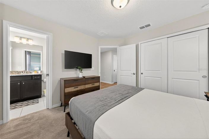 Image No.44-7 Bed Property for sale