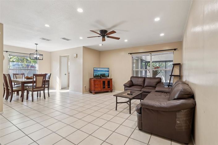 Image No.11-Propriété de 3 chambres à vendre à Kissimmee