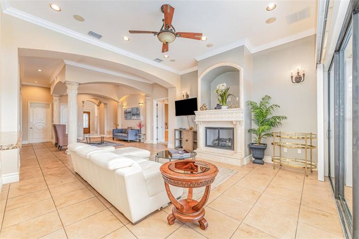 Image No.14-5 Bed Property for sale