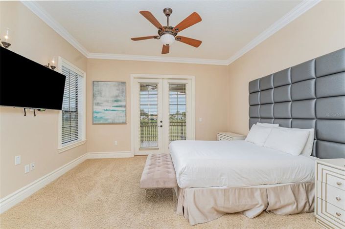 Image No.32-5 Bed Property for sale