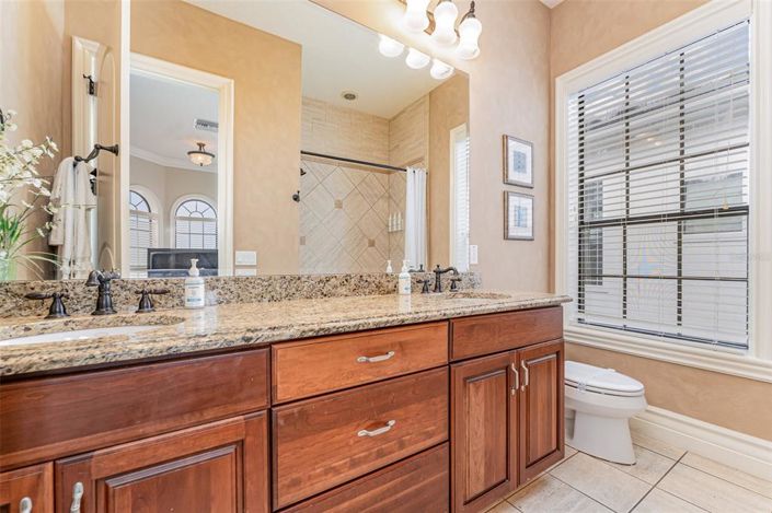 Image No.37-5 Bed Property for sale