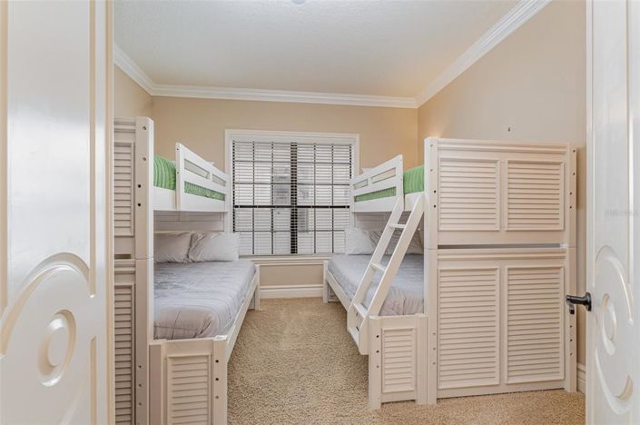 Image No.45-5 Bed Property for sale