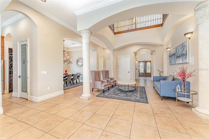 Image No.5-5 Bed Property for sale