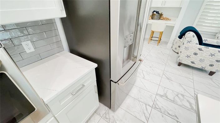 Image No.19-6 Bed Property for sale