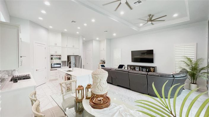 Image No.23-6 Bed Property for sale