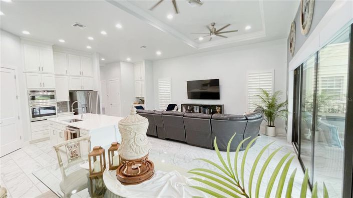 Image No.32-6 Bed Property for sale