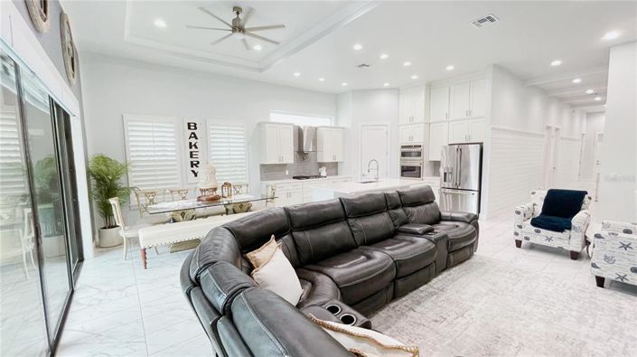 Image No.33-6 Bed Property for sale