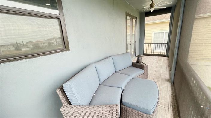 Image No.44-6 Bed Property for sale