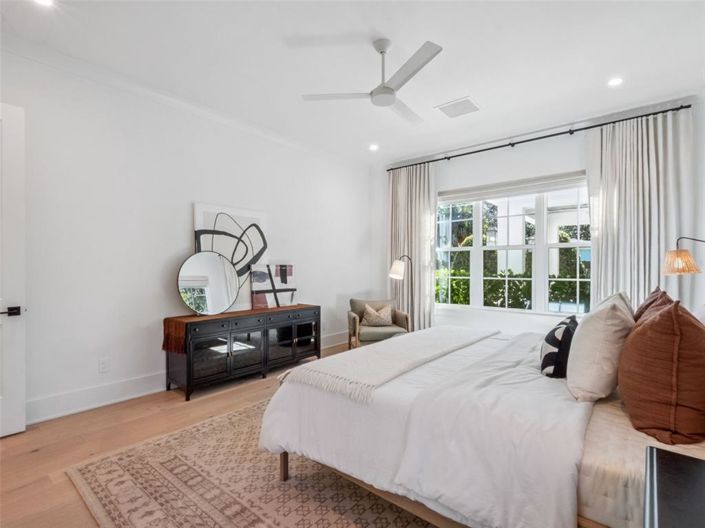 Image No.23-3 Bed Property for sale