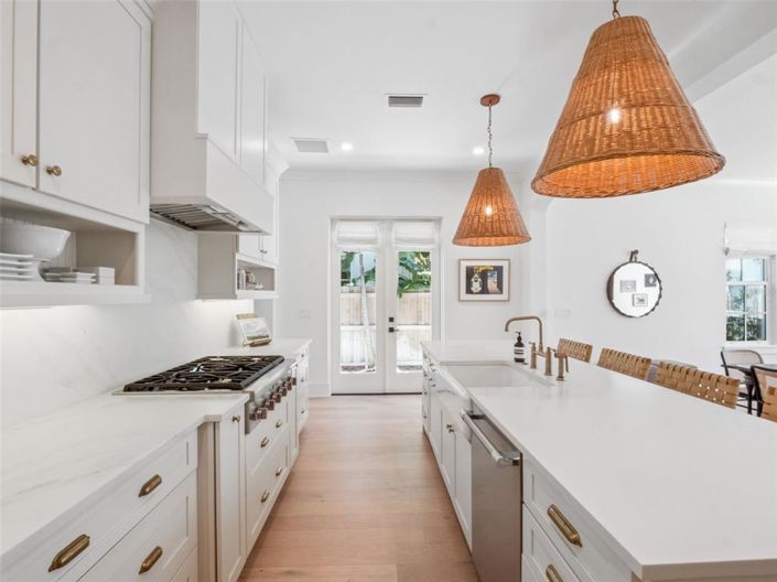 Image No.8-3 Bed Property for sale