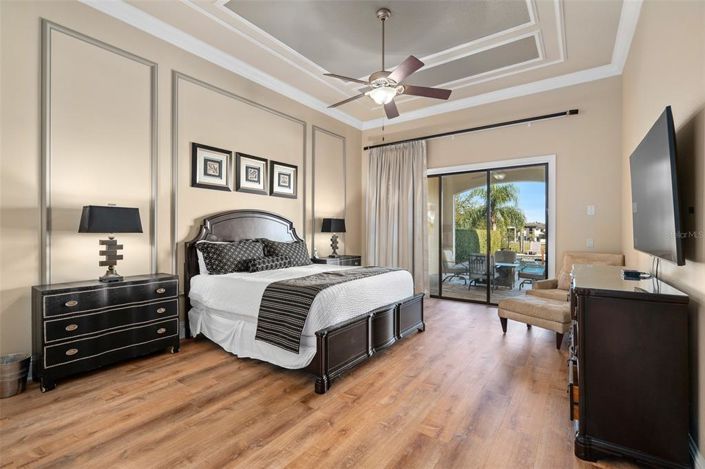 Image No.40-8 Bed Property for sale