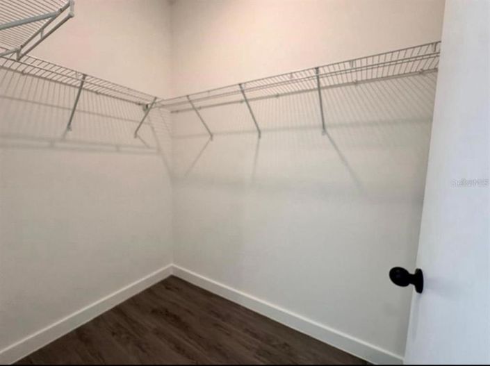 Image No.18-3 Bed Townhouse for sale