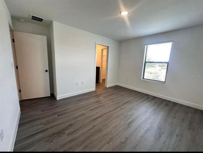 Image No.14-3 Bed Townhouse for sale