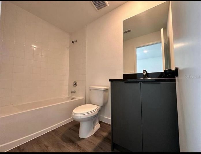 Image No.15-3 Bed Townhouse for sale