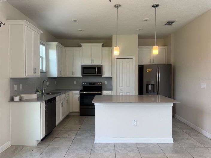 Image No.9-3 Bed Townhouse for sale