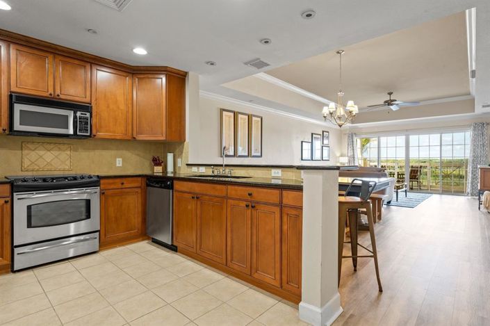 Image No.8-3 Bed Property for sale