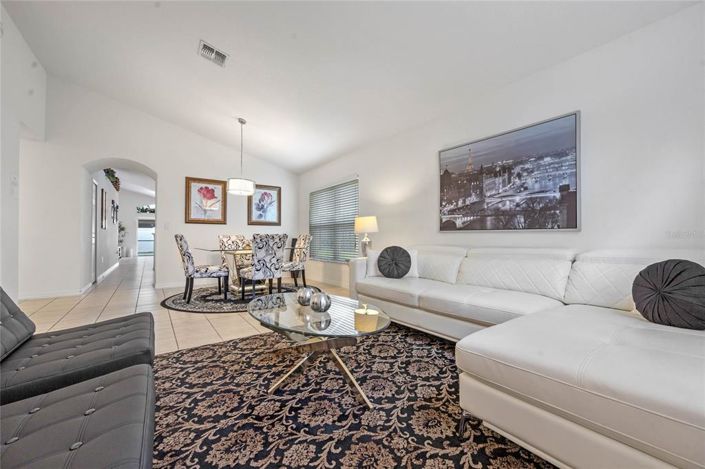 Image No.6-4 Bed Property for sale