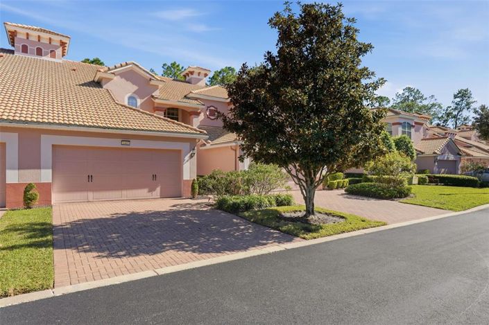 Image No.3-3 Bed Property for sale