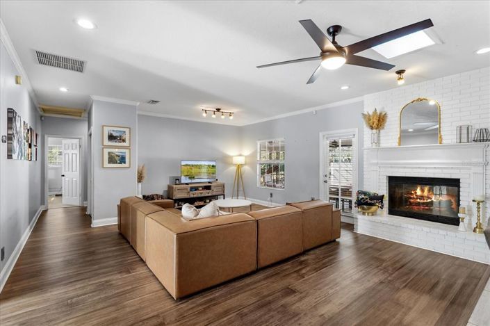 Image No.11-4 Bed Property for sale