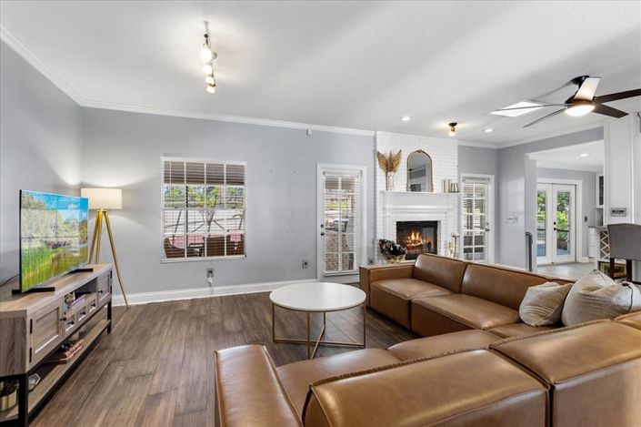 Image No.12-4 Bed Property for sale