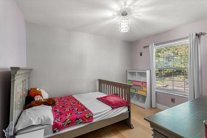 Image No.18-4 Bed Property for sale