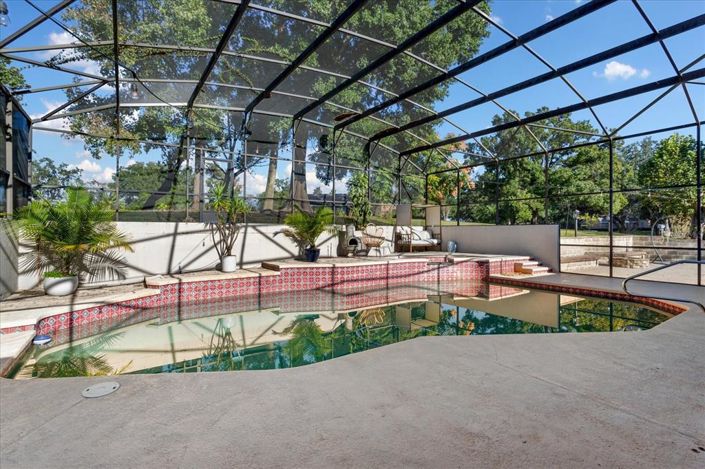 Image No.22-4 Bed Property for sale