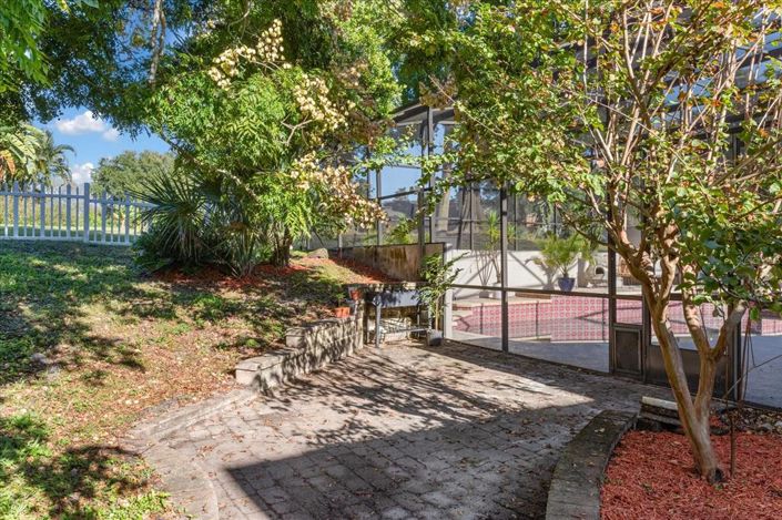 Image No.26-4 Bed Property for sale