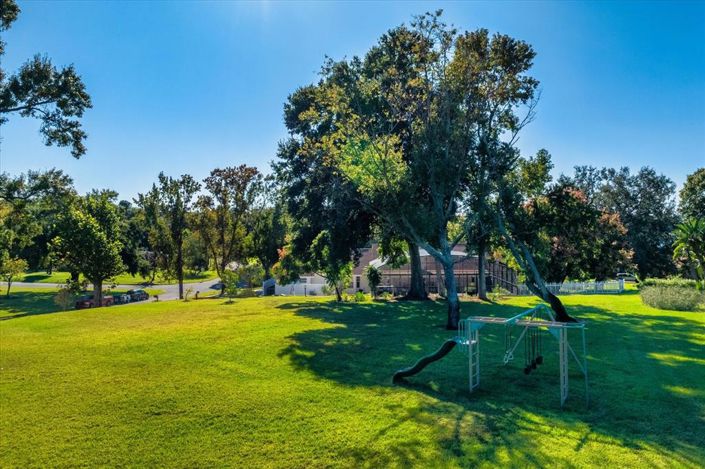 Image No.27-4 Bed Property for sale