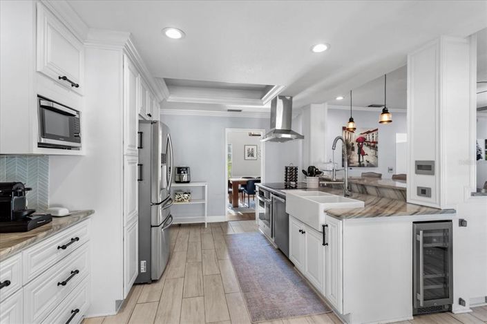 Image No.5-4 Bed Property for sale