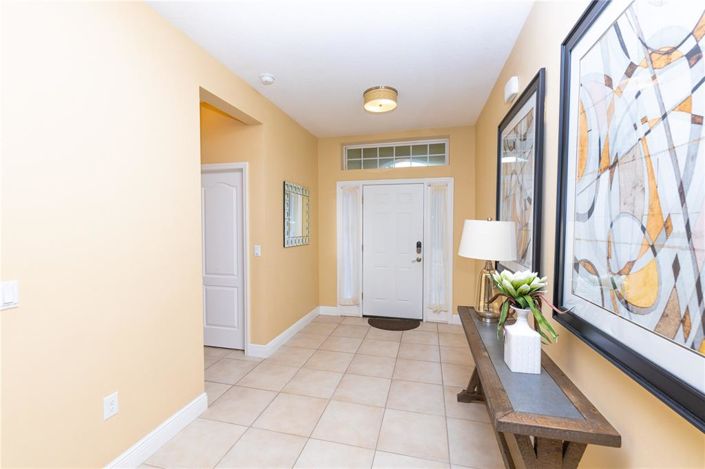 Image No.7-5 Bed Property for sale