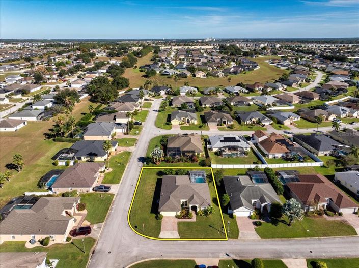 Image No.2-Propriété de 4 chambres à vendre à Davenport