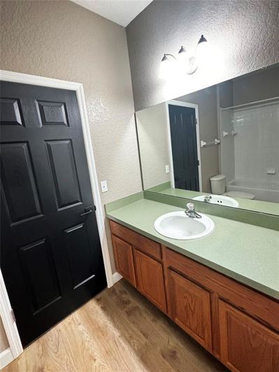 Image No.19-4 Bed Property for sale