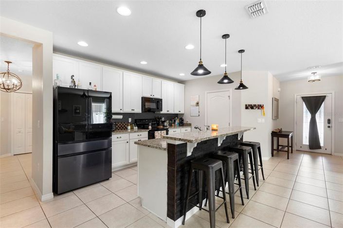 Image No.20-3 Bed Property for sale