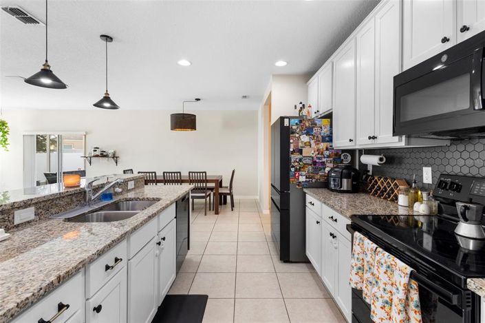 Image No.22-3 Bed Property for sale