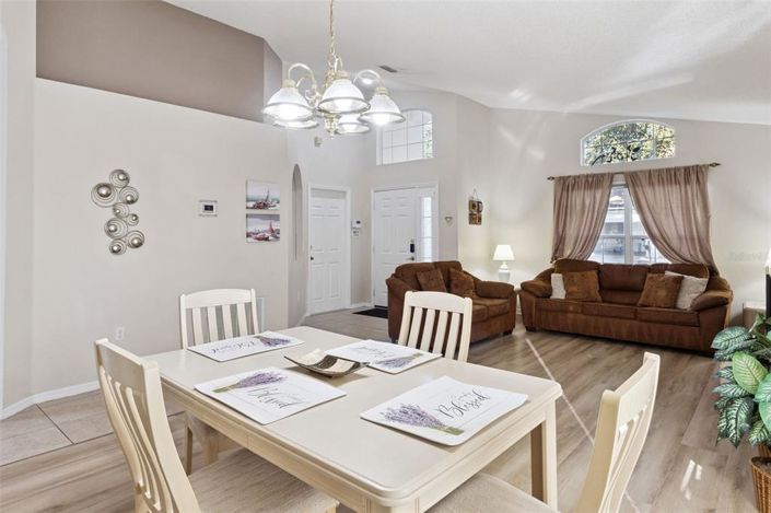 Image No.10-4 Bed Property for sale