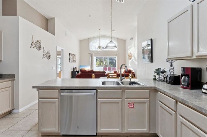 Image No.13-4 Bed Property for sale