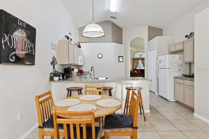 Image No.25-4 Bed Property for sale