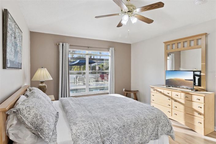 Image No.30-4 Bed Property for sale