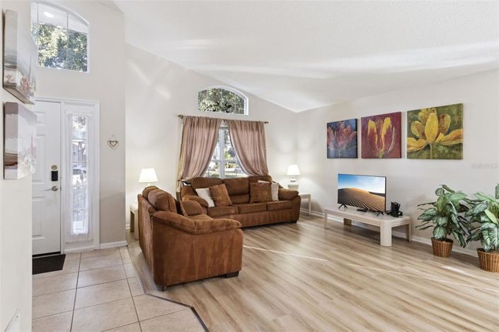 Image No.7-4 Bed Property for sale