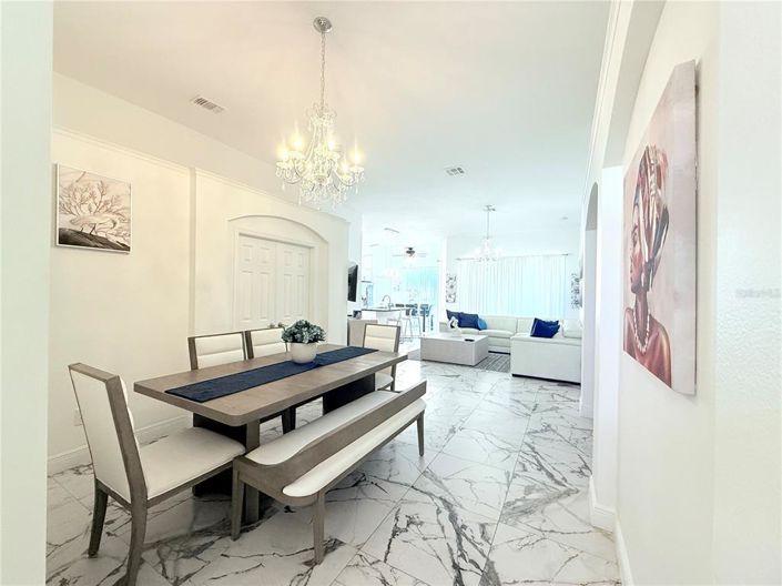 Image No.12-4 Bed Property for sale