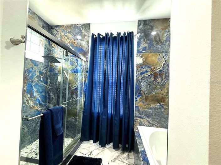 Image No.28-4 Bed Property for sale