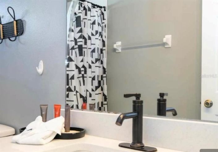 Image No.17-4 Bed Property for sale