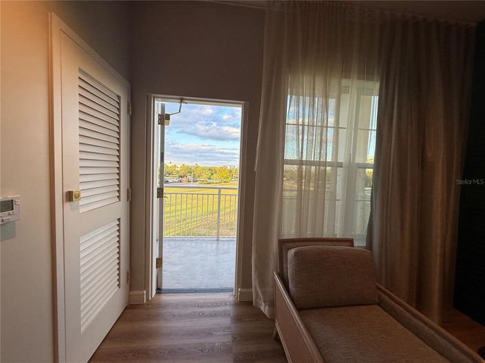 Image No.10-1 Bed Property for sale