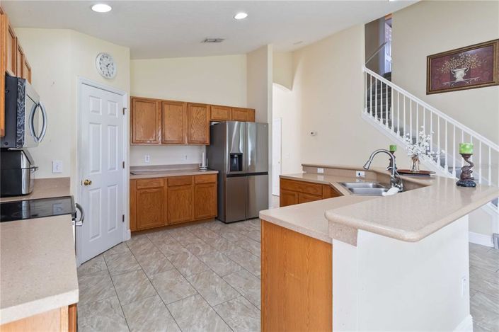 Image No.10-4 Bed Property for sale