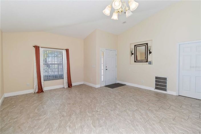 Image No.6-4 Bed Property for sale